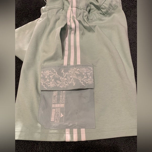 BNWOT Adidas women’s jumpsuit size 8 - Picture 5 of 6